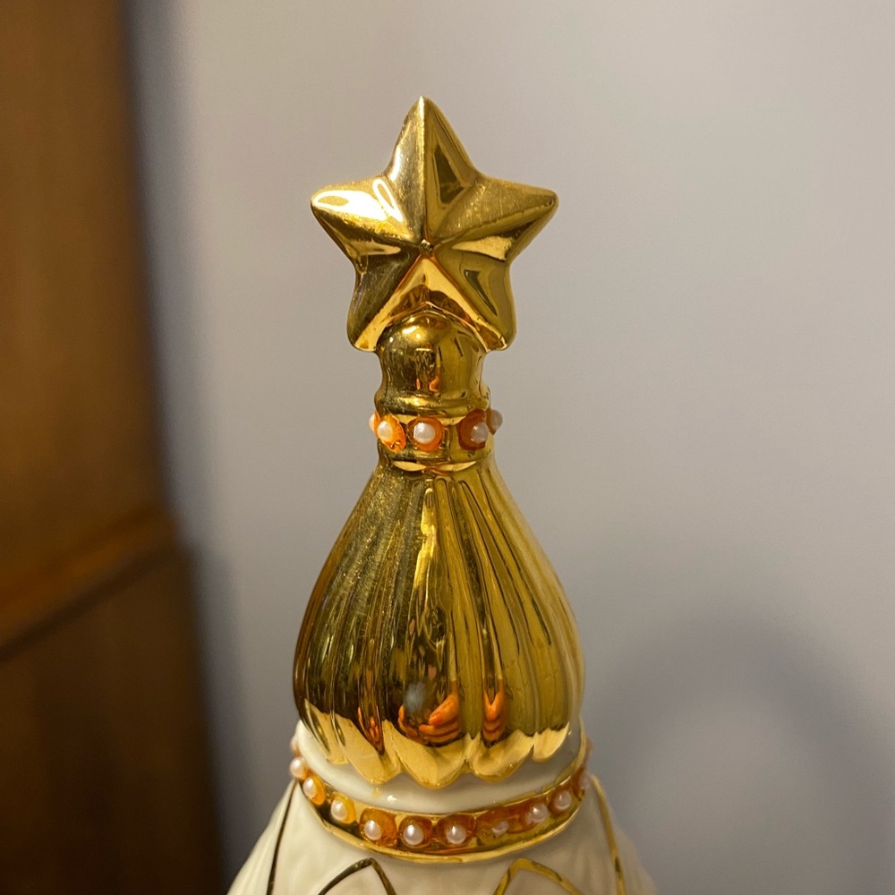 Lenox Florentine and Pearl Light-up Musical Centerpiece - Picture 6 of 7